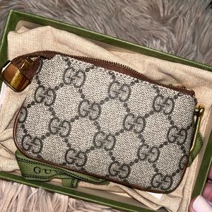Authentic GUCCI GG Supreme Key Pouch Wallet